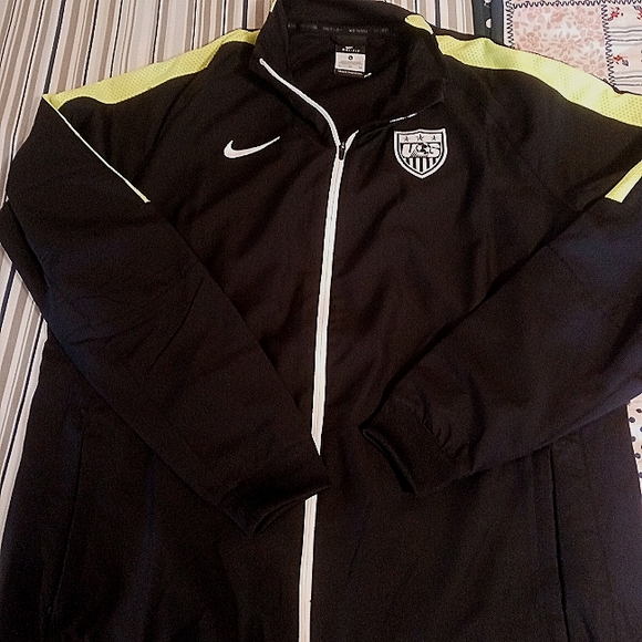 Nike Other - Nike Dri Fit USA Authentic Soccer Men's Full Zip Windbreaker Size XL